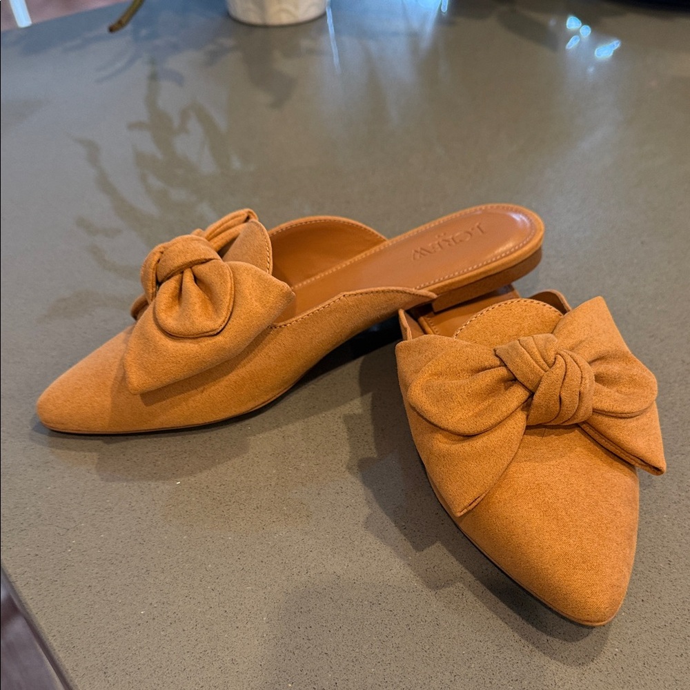 J. Crew Suede Pointed-Toe Mule with Bow in Tan